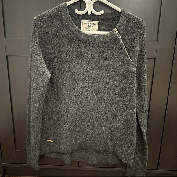 Abercrombie & Fitch Sweaters - Abercrombie & Fitch Charcoal Gray Sweater with Gold Zipper Size Medium Women’s